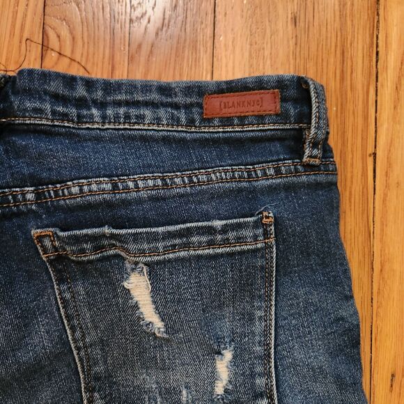 Blank NYC Crop Girlfriend Jeans, Medium Blue, Distressed, Sz 30 - Picture 5 of 10